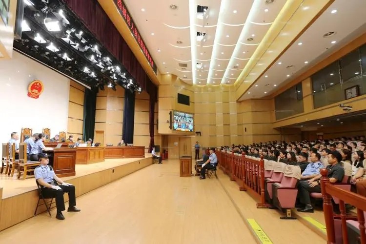 大国匠心|李长青律师：为捍卫公民生命与自由，与当事人相互激励