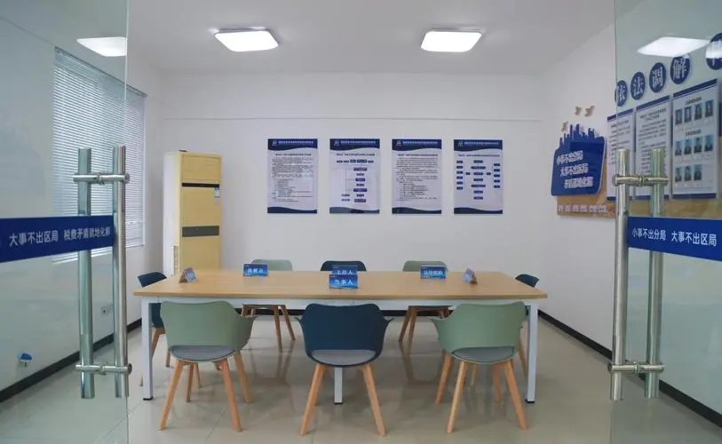 私改烟道致楼下住户油烟倒灌,恢复原状