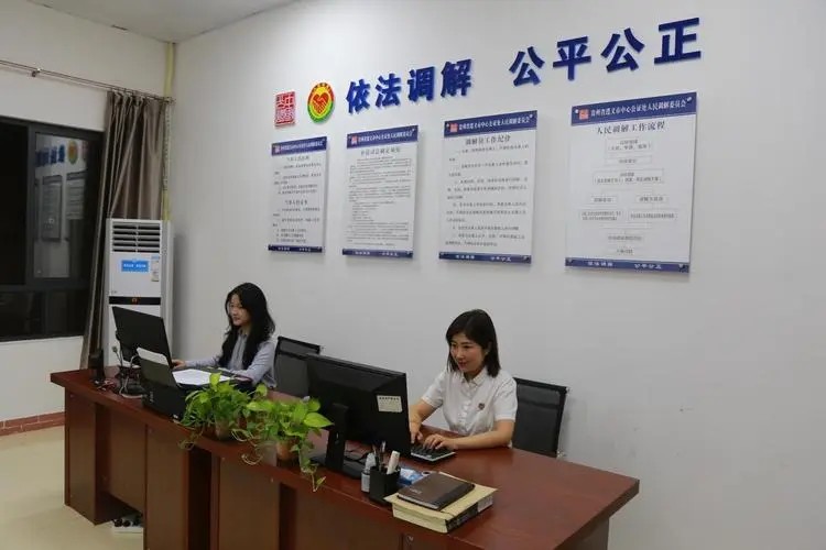 盈科昆明多位律师受聘为中亚国际仲裁法院仲裁员