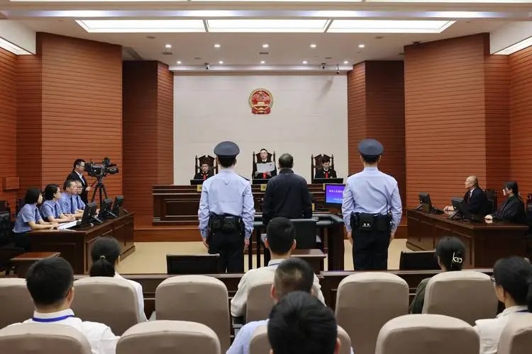 强拆信访好还是打官司好?