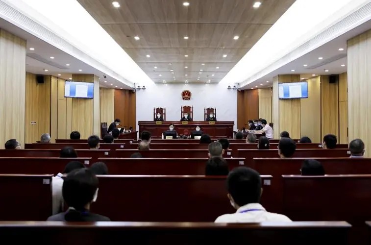 律师帮帮忙 | 水管爆裂家中被淹，我的赔偿怎么算